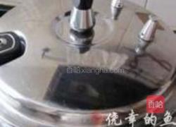 银耳百合田鸡汤的做法图解2