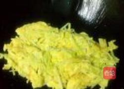 韭黄炒滑蛋的做法图解5