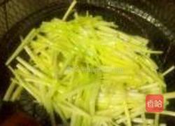 韭黄炒滑蛋的做法图解3