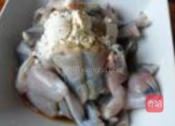 蒜炒泡椒田鸡的做法图解2