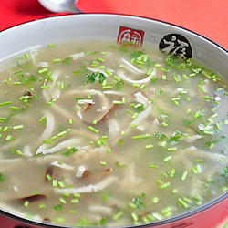 鸡肉烩鱼丝的做法[图]