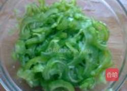 腌菜炒苦瓜的做法图解7