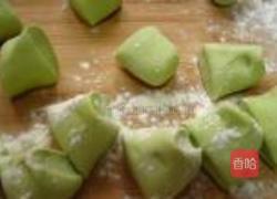 五花肉韭菜盒子的做法图解7