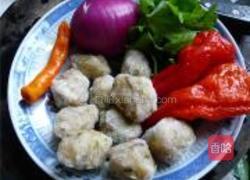 洋葱鱼丸片的做法图解1