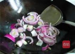 洋葱鱼丸片的做法图解4