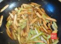 丝瓜炒茶干的做法图解8