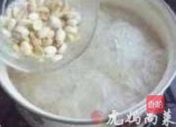 新莲子杏仁银耳粥的做法图解4