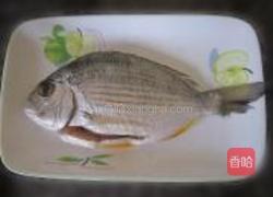 蒜头豆豉蒸海鱼的做法图解1