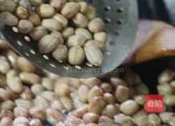 炒花生米的做法图解5