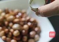 炒花生米的做法图解7