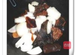 洋葱木耳焖牛肉的做法图解7