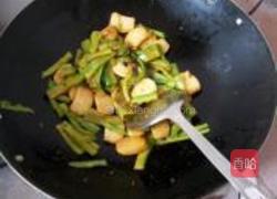 苦瓜炒年糕的做法图解6