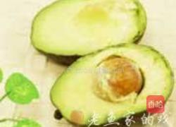 鲜贝鳄梨沙拉的做法图解2