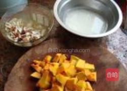 南瓜红米香粥的做法图解3