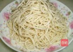 鸡丝凉面的做法图解1