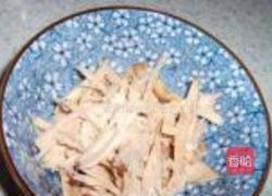 凉拌鸡丝金针菇的做法图解3