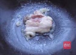 草鱼炖冻豆腐的做法图解3