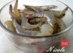 啤酒虾的做法图解1