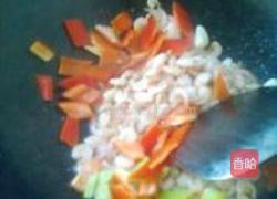 虾仁木耳青红椒的做法图解5