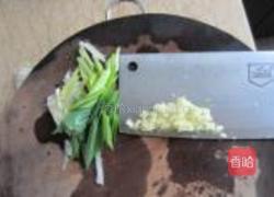 肉末芽菜炒河粉的做法图解2