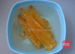 花胶枸杞糯米粥的做法图解2