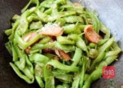 香肠炒豆角的做法图解7