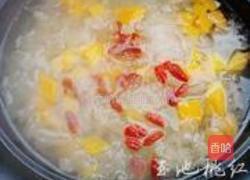 红薯银耳枸杞羹的做法图解5