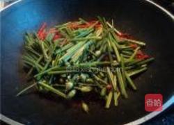 肉丝炒韭菜花的做法图解4