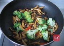 鲍汁烩双菇的做法图解9