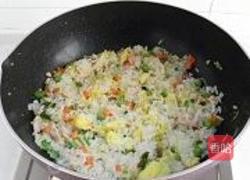 金枪鱼什锦炒饭的做法图解14