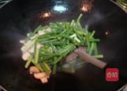 蒜苗炒口蘑的做法图解3