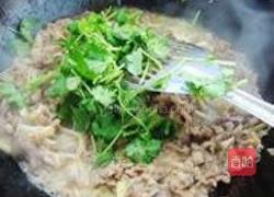 金针菇炒羊肉卷的做法图解5