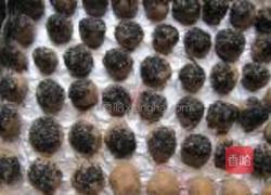 咖啡黑芝麻酥球的做法图解8