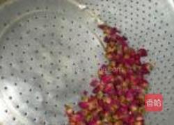 玫瑰酱的做法图解2