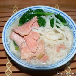 三文鱼菠菜面的做法[图]