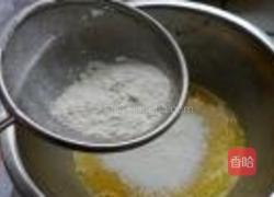 戚风小蛋糕的做法图解7