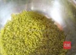 泡发绿豆芽的做法图解2