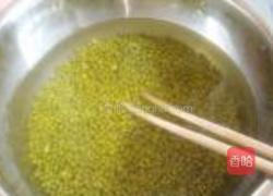 泡发绿豆芽的做法图解3