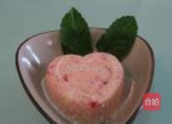 草莓冰淇淋的做法图解1