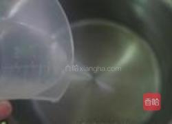 草莓冰淇淋的做法图解3