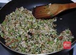 芹菜牛肉炒饭的做法图解10