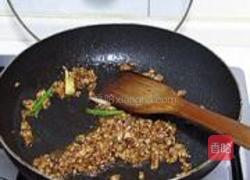 芹菜牛肉炒饭的做法图解4