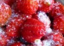 草莓蛋糕的做法图解1