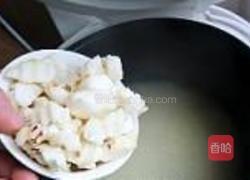 荸荠南瓜小米粥的做法图解5