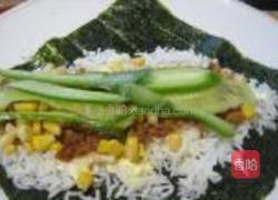 肉松玉米手卷饭的做法图解3