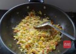 五彩蛋炒饭的做法图解9