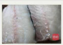 鱼肉水饺的做法图解1