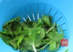 小白菜肉丝面的做法图解1