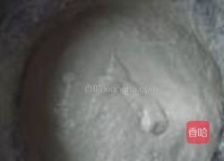 鸡蛋韭菜粉丝包的做法图解2