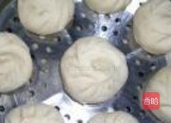 鸡蛋韭菜粉丝包的做法图解7